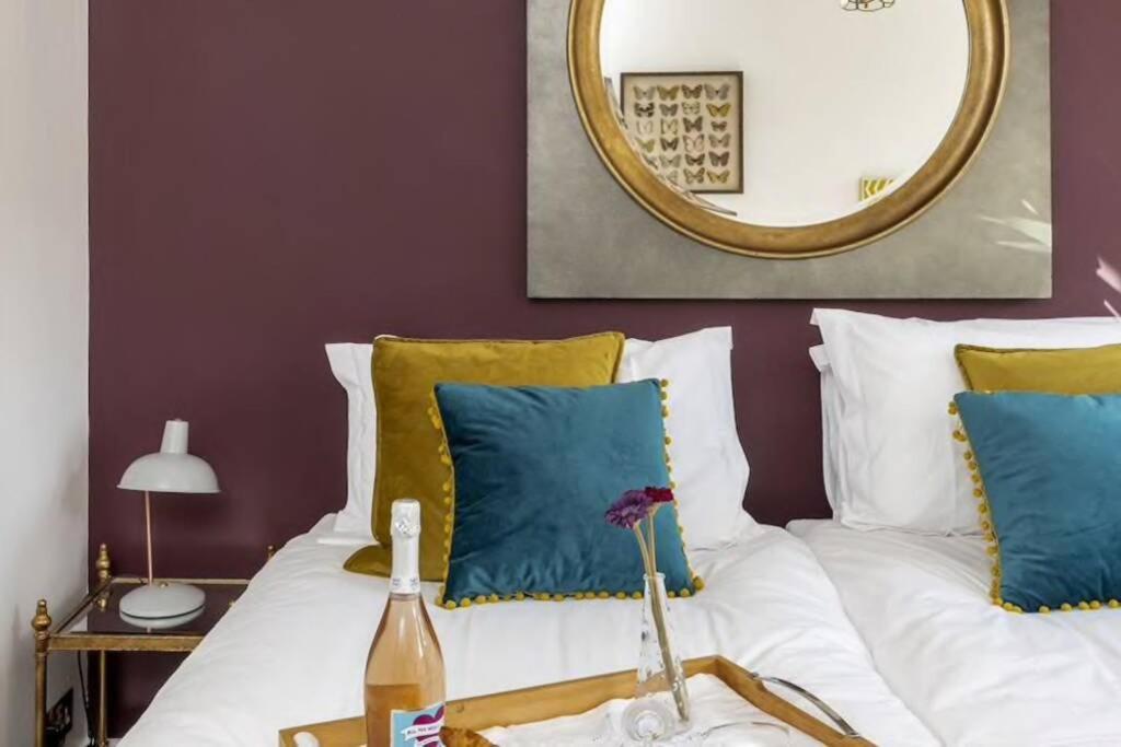 Georgian Apartment Located In The Center Of Bath. Экстерьер фото